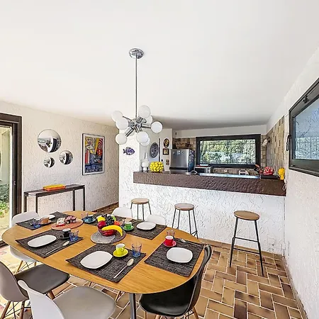 La Maison Du Midi By Interhome